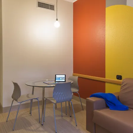 B&B Hotel Cremona Ξενοδοχείο 3*