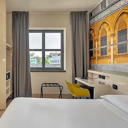 Hotel B&B Hotel Cremona 3*